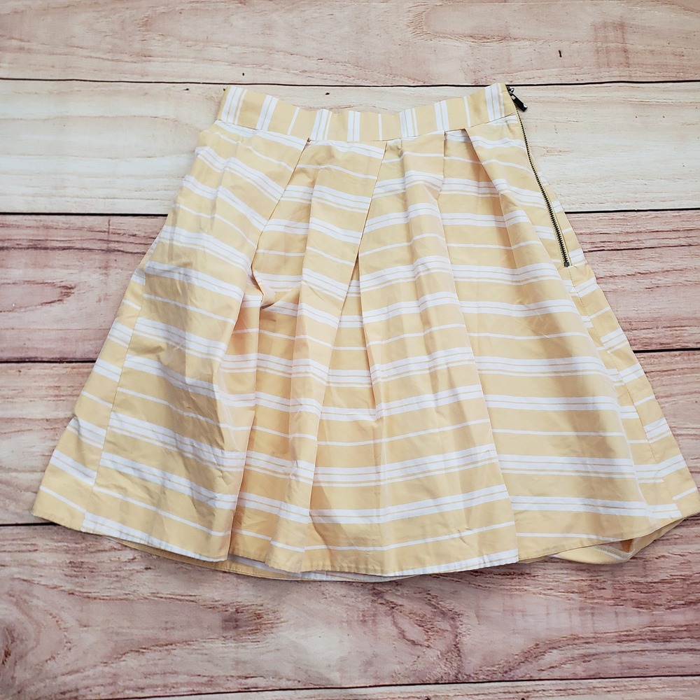Cue Skirt Womens 8 Yellow White Striped Pleated A-Line Polyester Made Australia